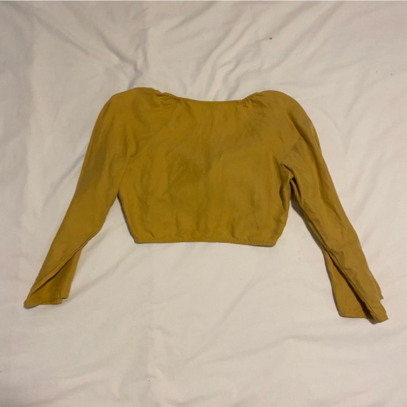 Aritzia top - Picture 3 of 4